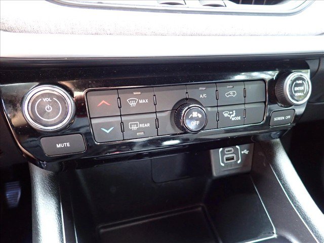 Used 2024 Jeep Compass Latitude AWD/4WD image 18