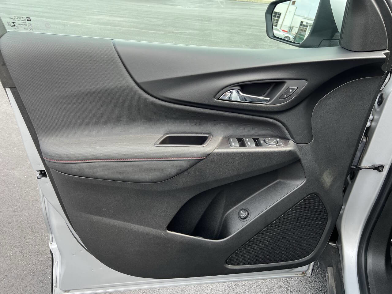 Used 2022 Chevrolet Equinox RS image 11