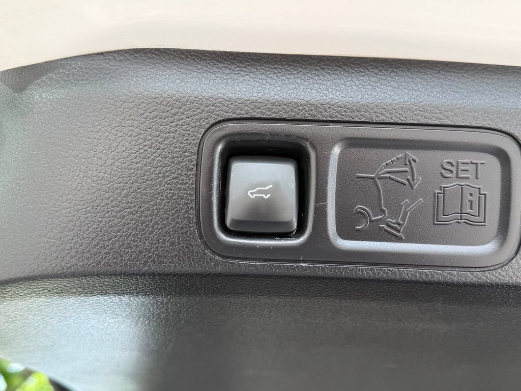 Used 2019 Lincoln Navigator L Reserve AWD/4WD image 19