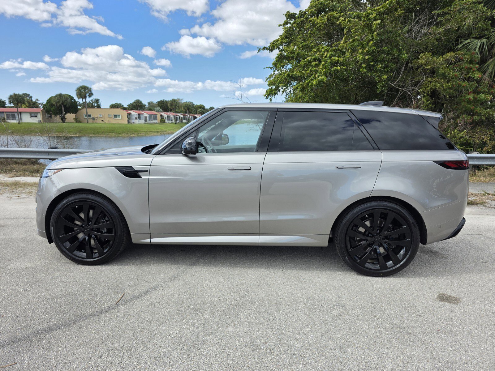 New 2026 Land Rover Range Rover Sport Dynamic SE image 7