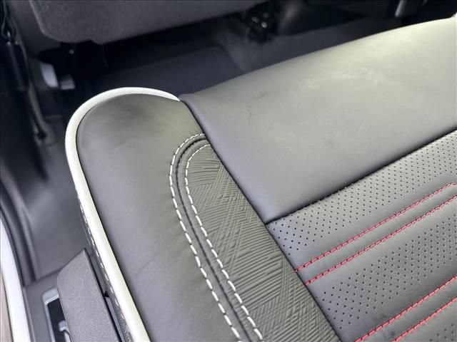 New 2026 GMC Yukon XL AT4 Ultimate AWD/4WD image 24
