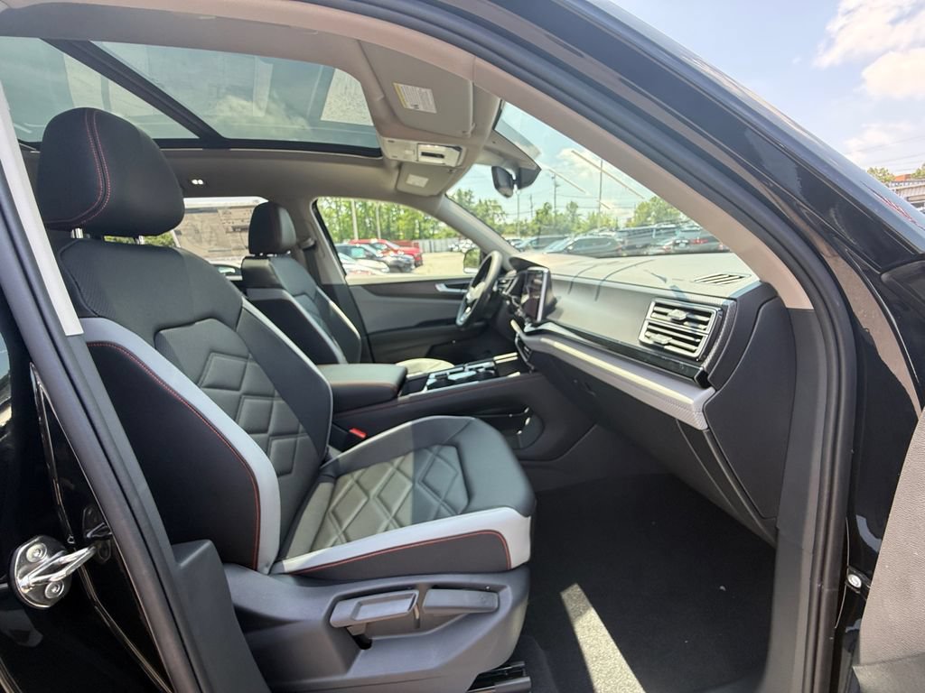 New 2026 Volkswagen Atlas Peak Edition AWD/4WD image 26