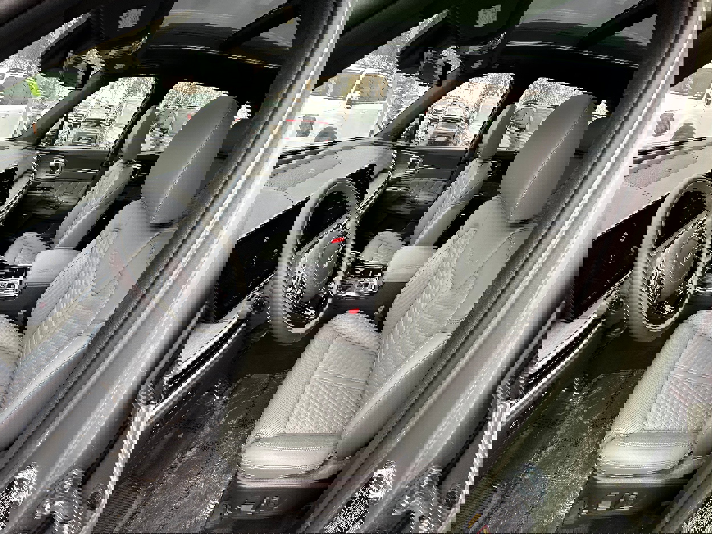 Used 2025 Kia Sorento SX Prestige w/ Sage Leather Package image 39