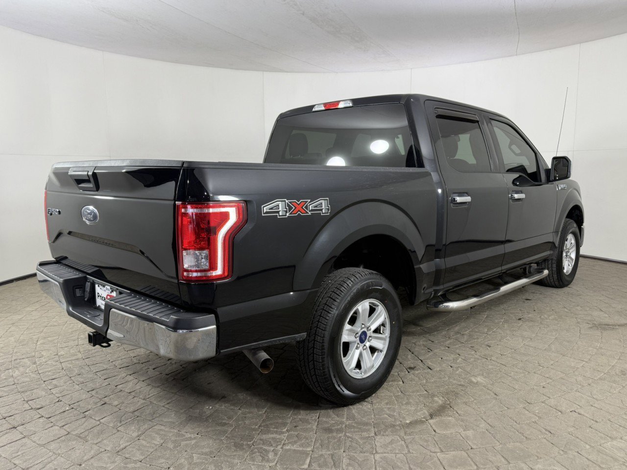 Used 2017 Ford F150 XLT AWD/4WD image 9