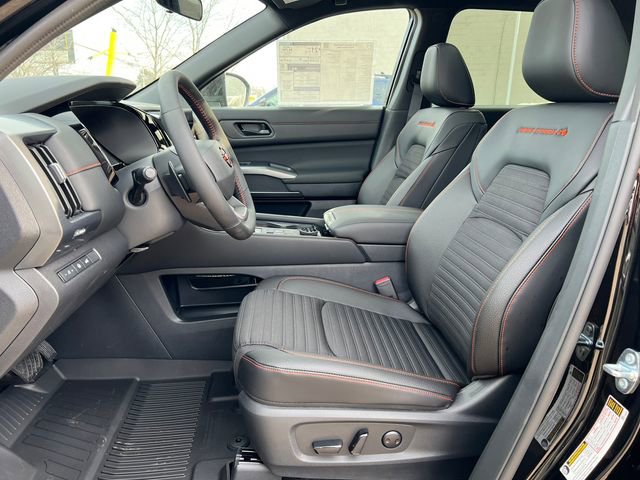 New 2026 Nissan Pathfinder SV image 3