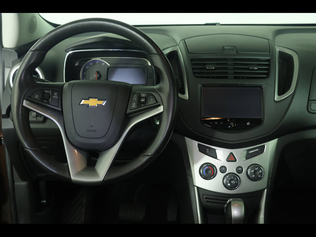 Used 2016 Chevrolet Trax LT w/ LT Sun and Sound Package AWD/4WD image 14