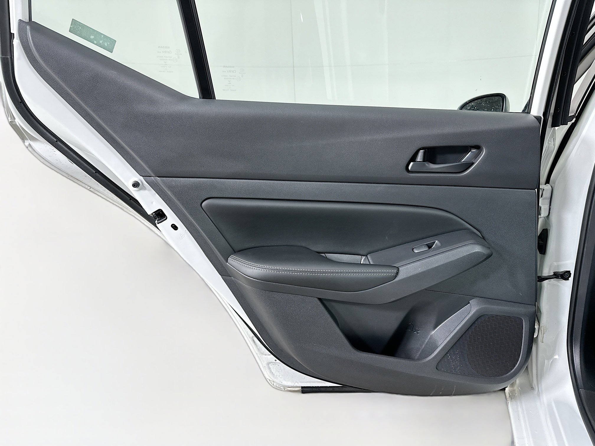 Used 2025 Nissan Altima 2.5 SV image 25