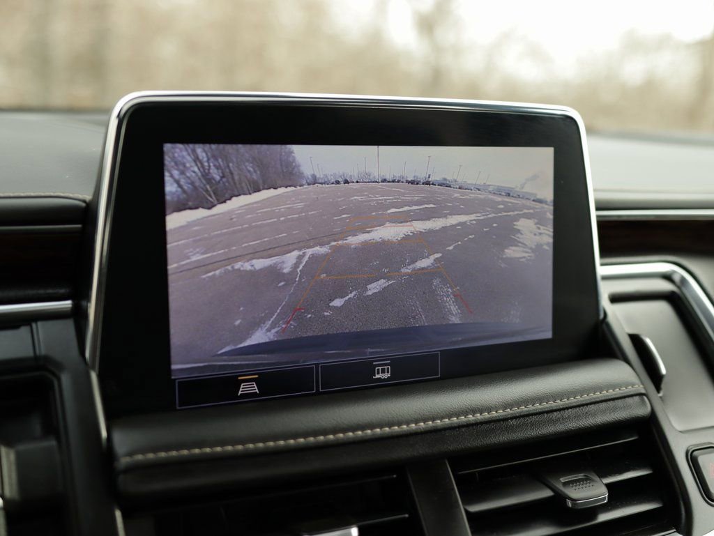 Used 2021 Chevrolet Suburban Premier image 18