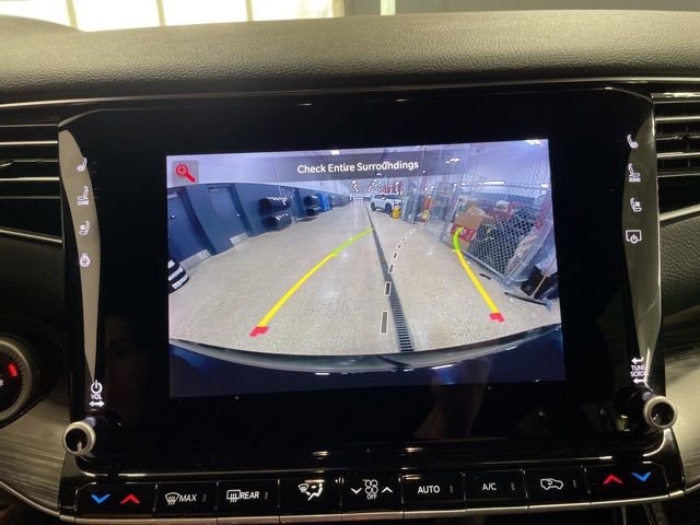 Used 2024 Jeep Wagoneer L Series II w/ Flexible Seating Group image 19