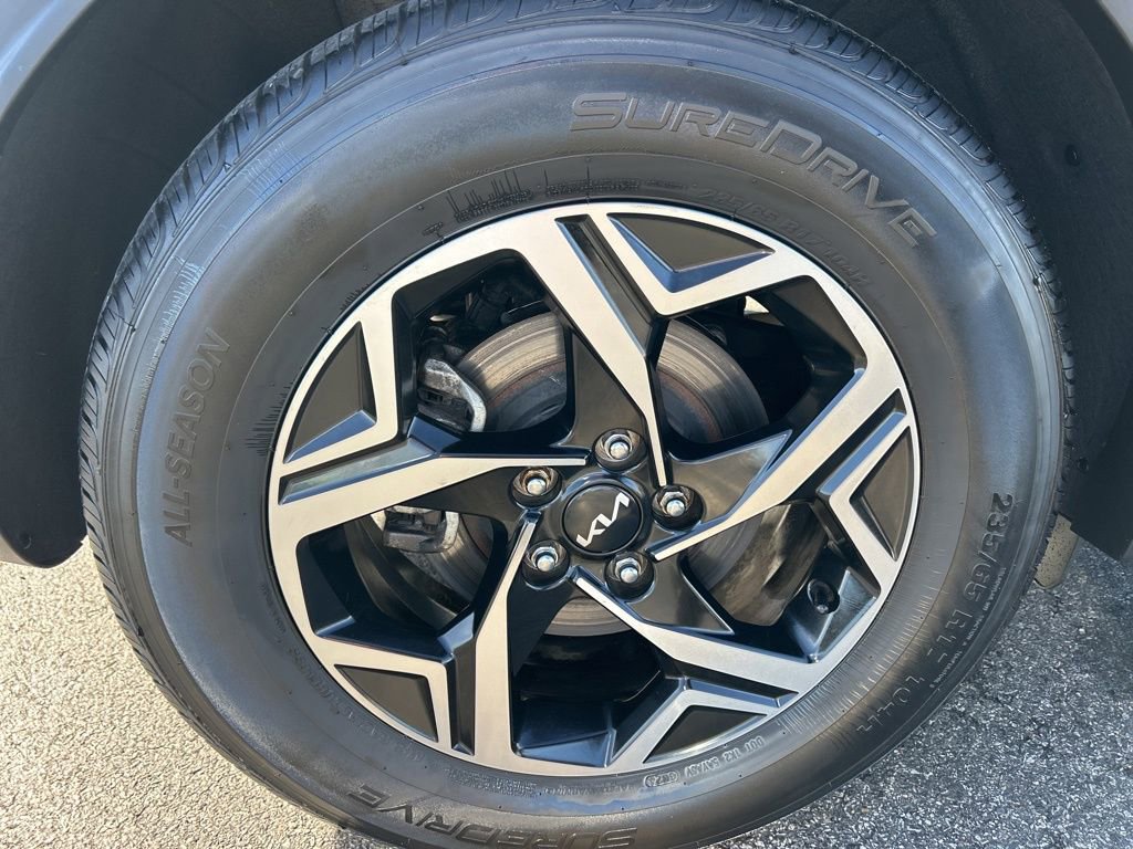 Used 2024 Kia Sportage LX image 30