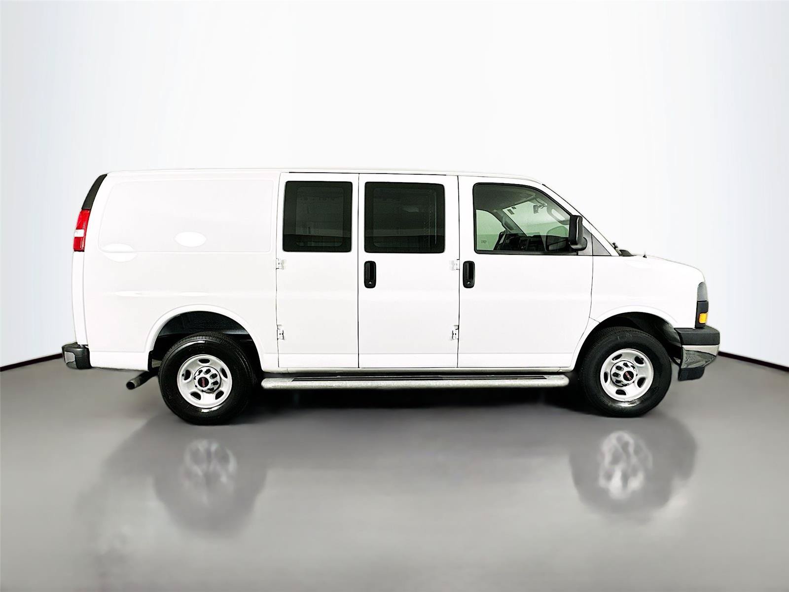 Used 2024 GMC Savana 2500 w/ Driver Convenience Package RWD image 15