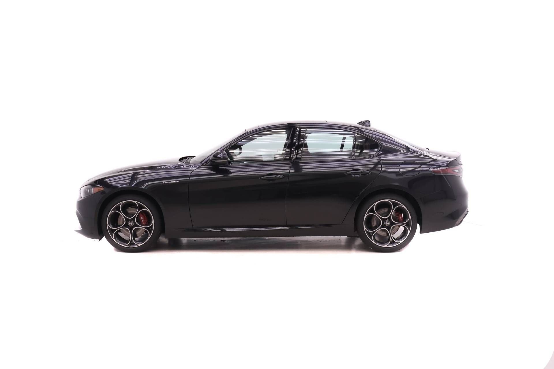 New 2026 Alfa Romeo Giulia AWD image 3