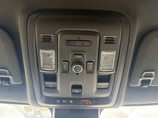 Used 2023 Chevrolet Tahoe Z71 w/ Luxury Package AWD/4WD image 26