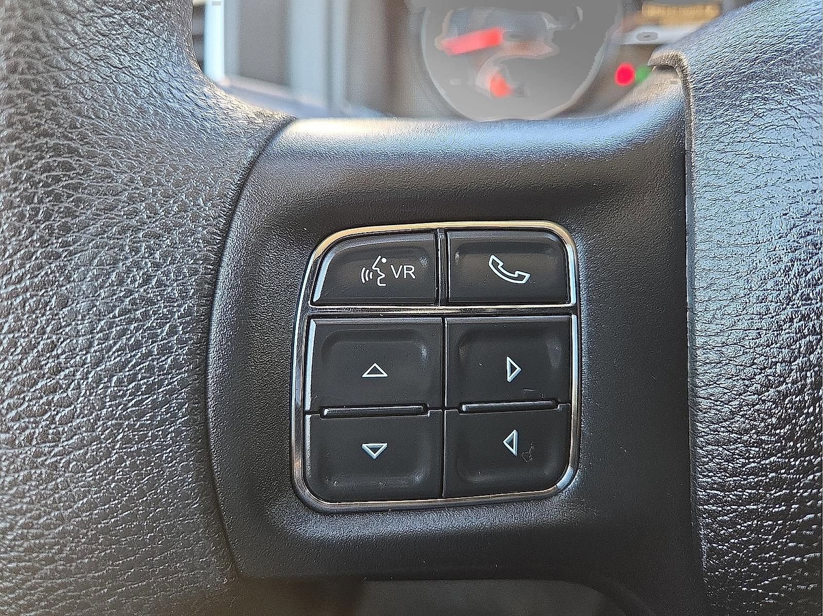 Used 2020 RAM 1500 Classic SLT RWD image 19