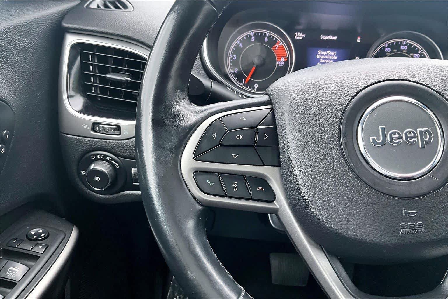 Used 2019 Jeep Cherokee Limited w/ Technology Group FWD image 23