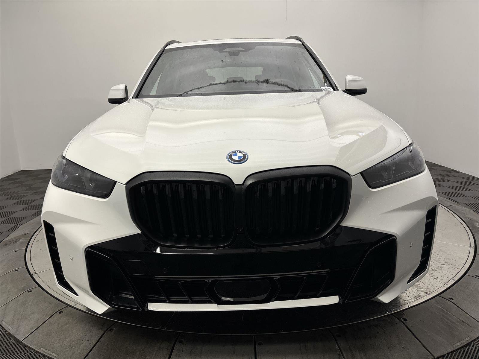 New 2026 BMW X5 xDrive50e w/ M Sport Package image 14