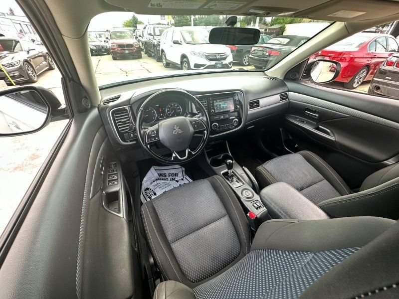 Used 2016 Mitsubishi Outlander SE AWD/4WD image 21