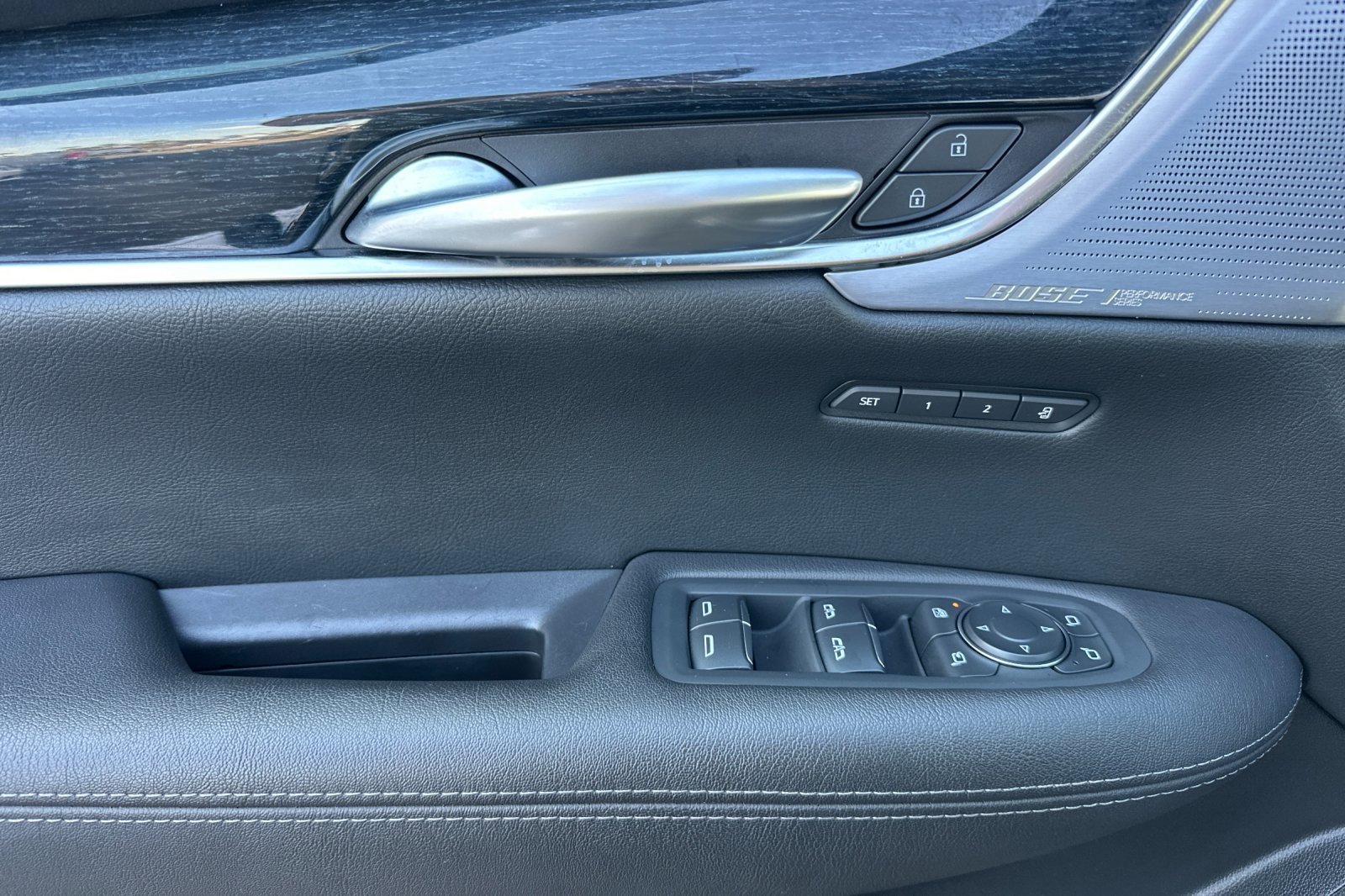 Certified 2025 Cadillac XT5 Premium Luxury image 11