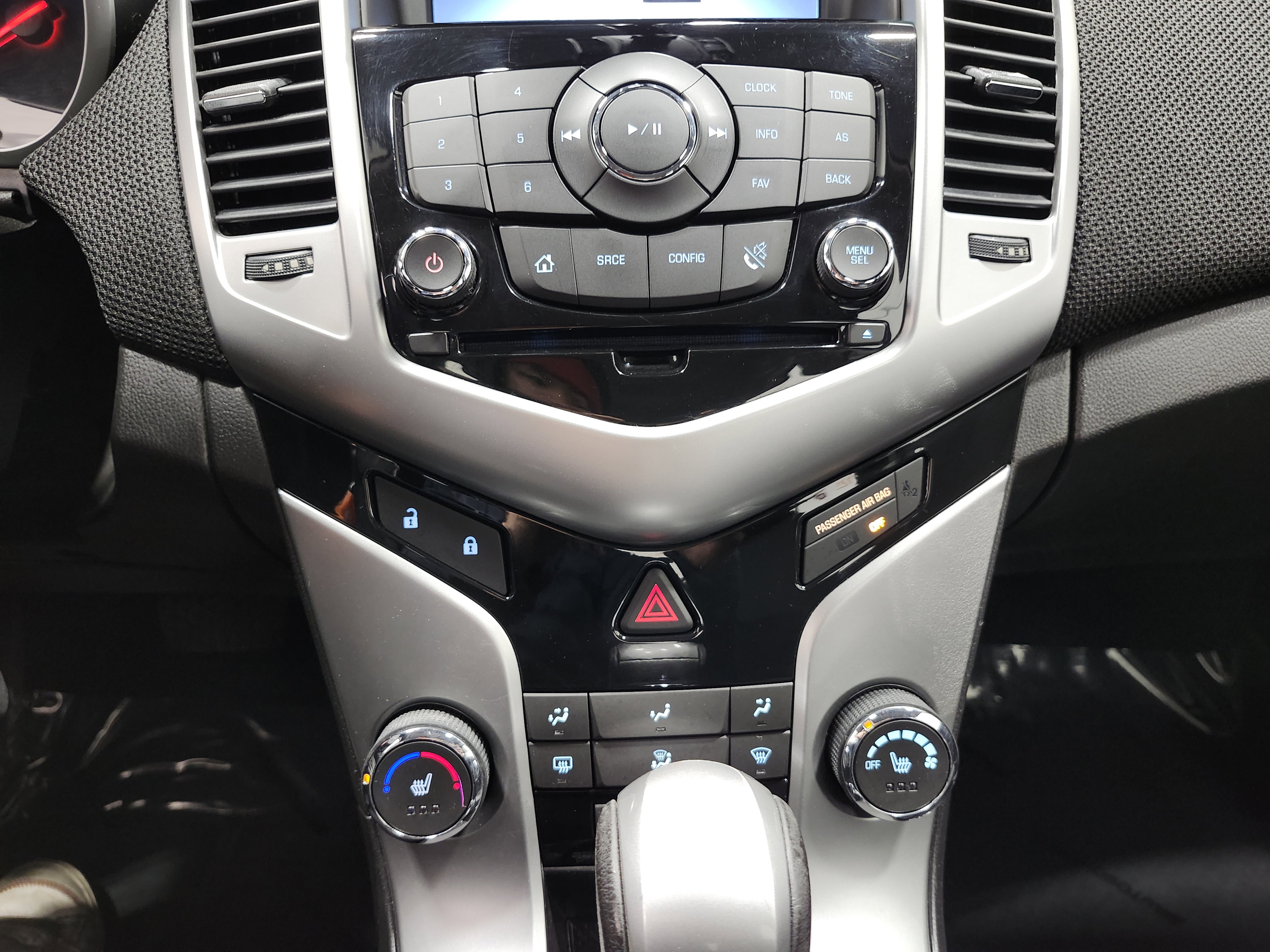 Used 2013 Chevrolet Cruze LT image 28