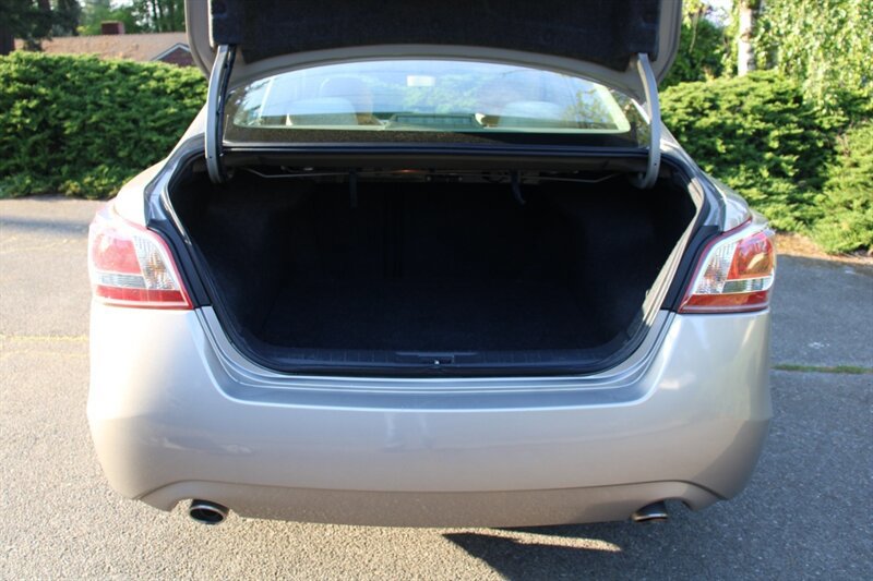 Used 2013 Nissan Altima 2.5 S FWD image 15