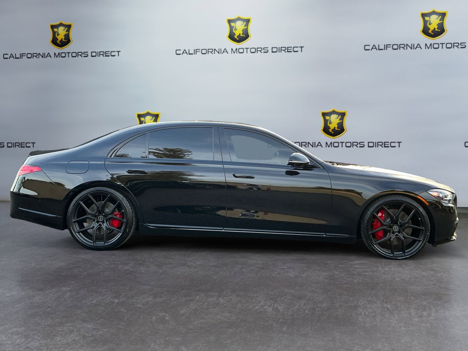 Used 2024 Mercedes-Benz S 580e 4MATIC Sedan image 4