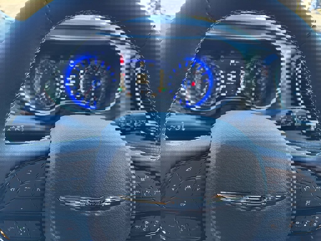 New 2026 Chrysler Pacifica Select image 9