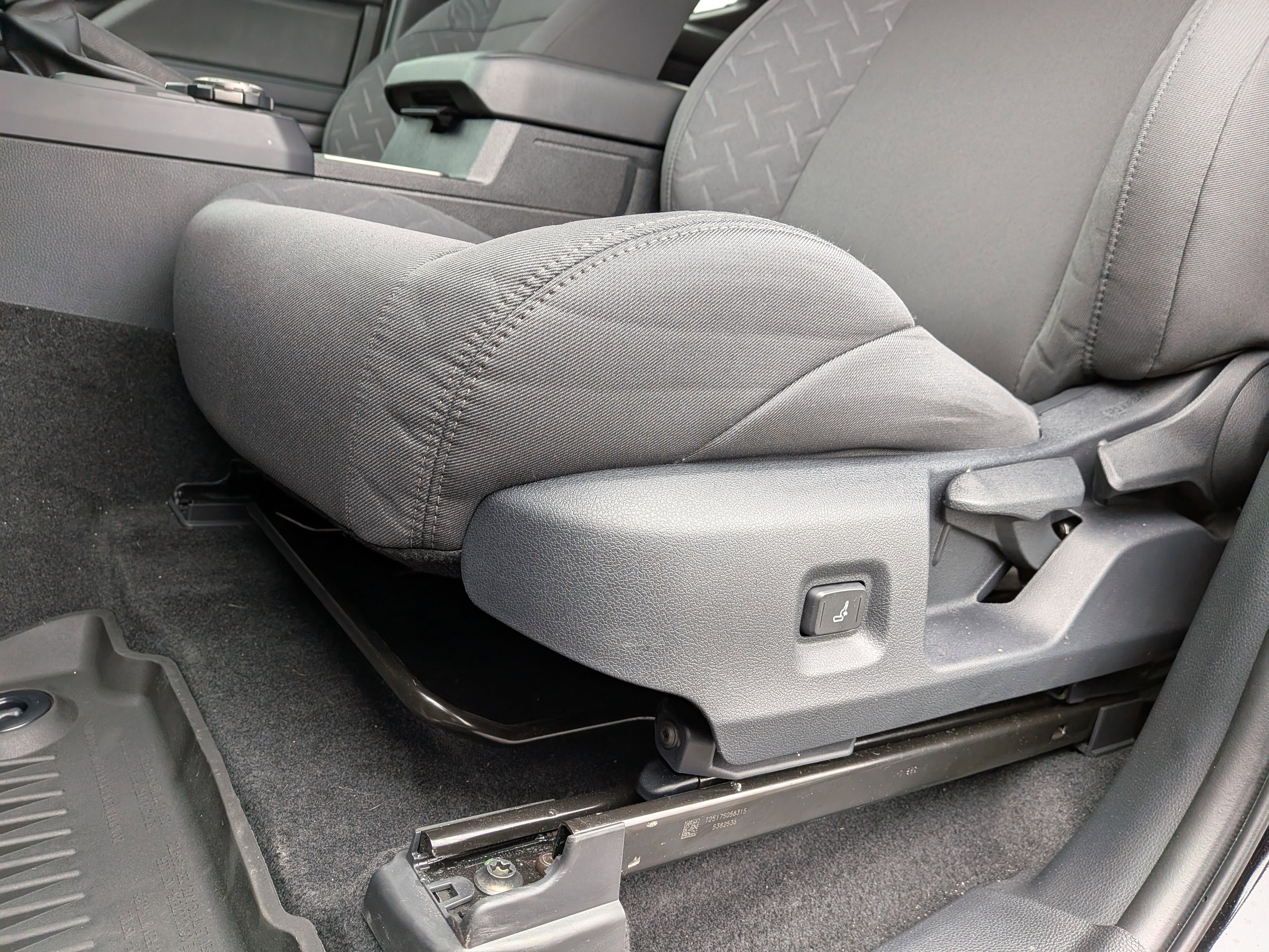 Used 2025 Toyota Tacoma SR5 image 17