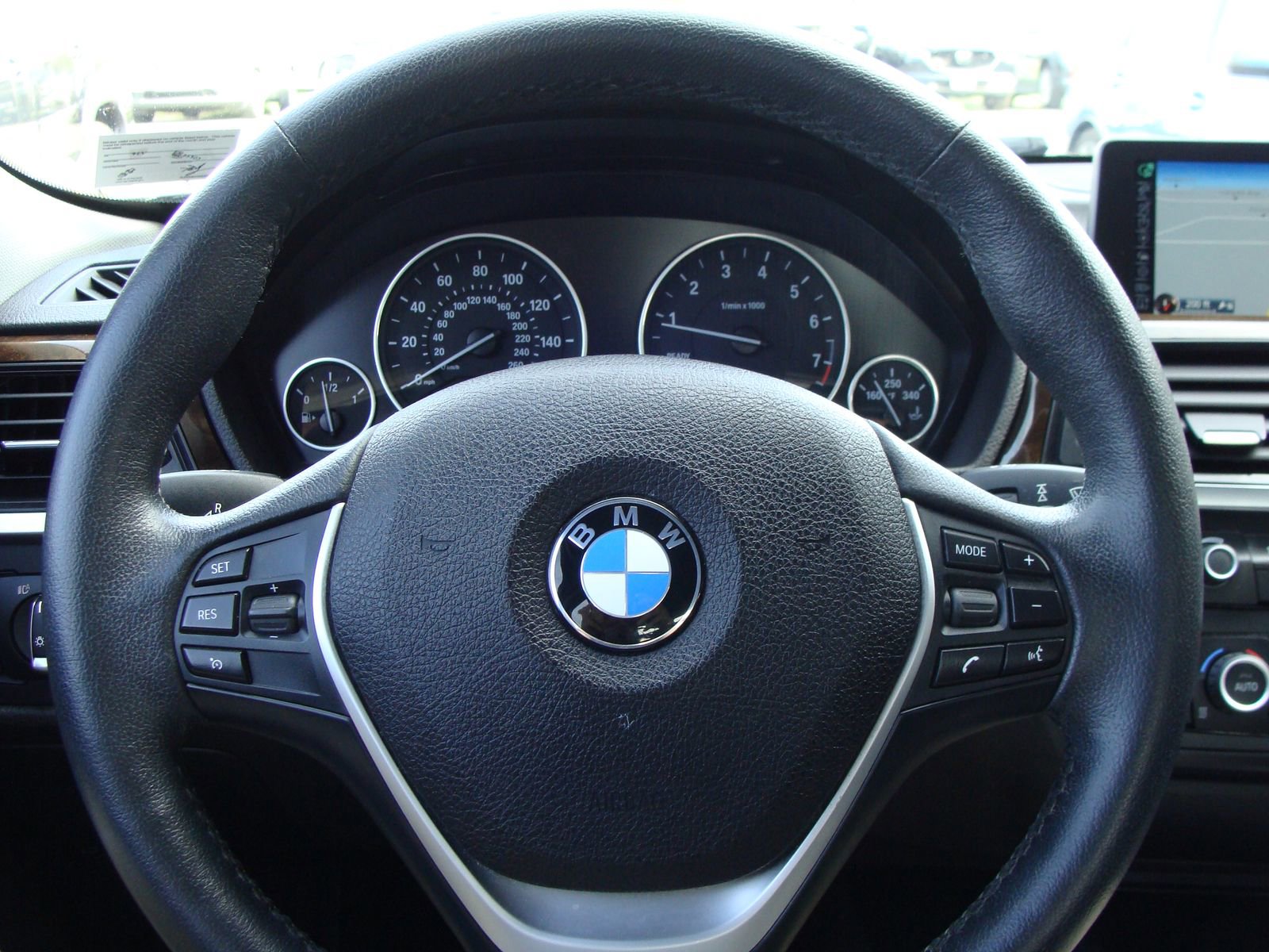 Used 2015 BMW 328i xDrive Sedan AWD/4WD image 15