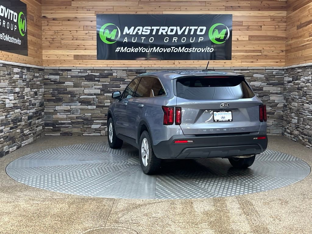 Used 2021 Kia Sorento LX image 8