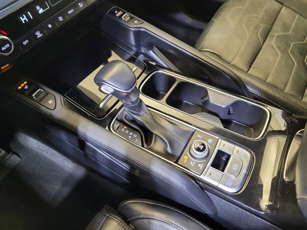 Used 2020 Kia Telluride SX w/ SX Prestige Package image 26