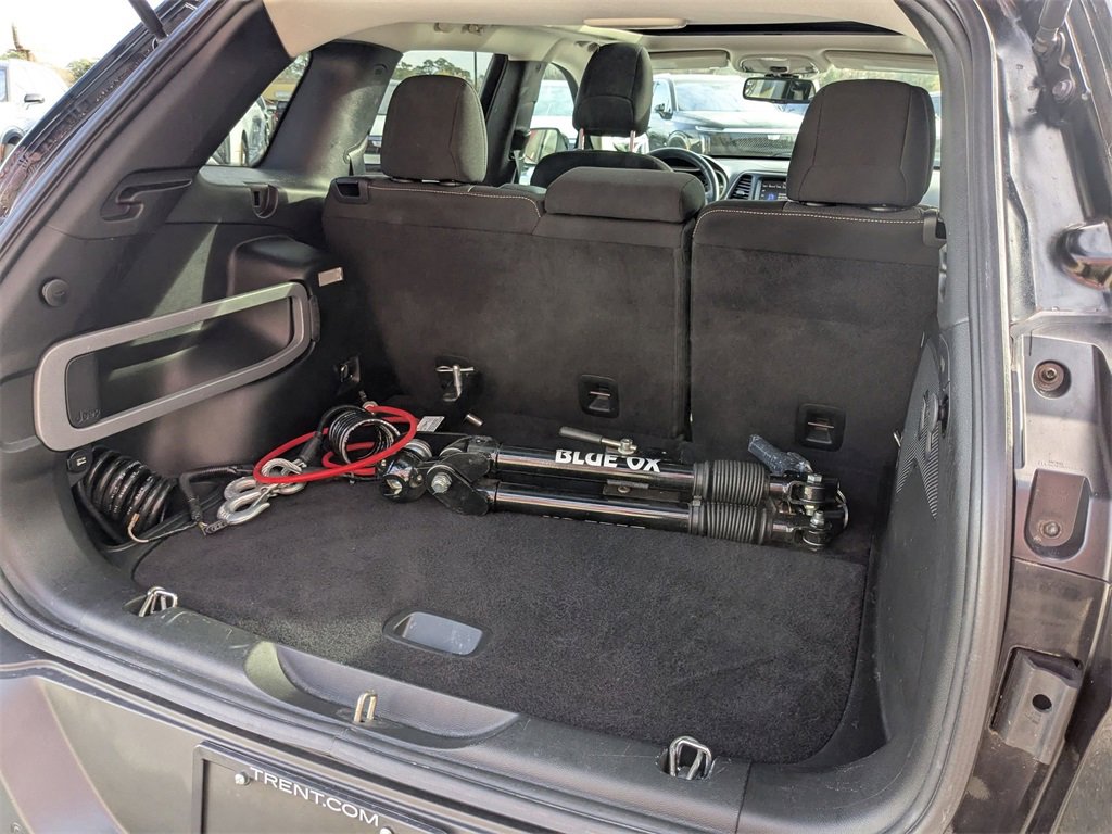 Used 2017 Jeep Cherokee Latitude w/ Safety/Convenience Group image 24