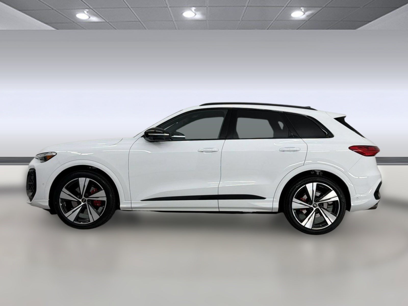 New 2026 Audi SQ5 Prestige AWD/4WD image 2