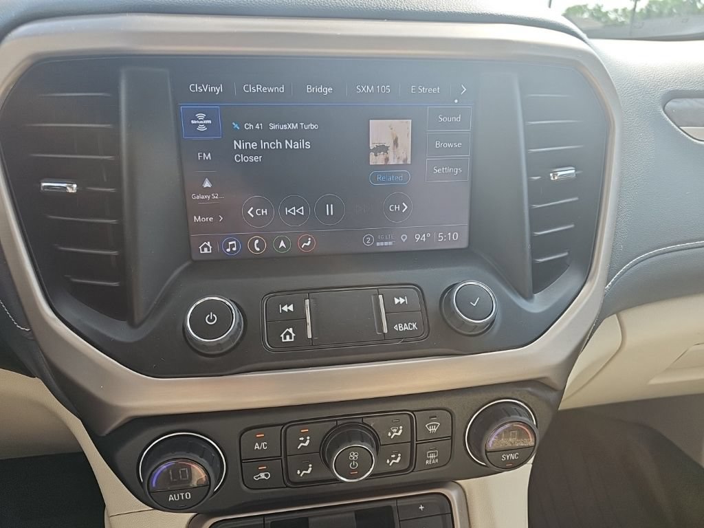 Used 2023 GMC Acadia Denali w/ Denali Ultimate Package AWD/4WD image 36