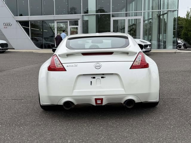 Used 2012 Nissan 370Z Touring w/ Sport Pkg RWD image 4