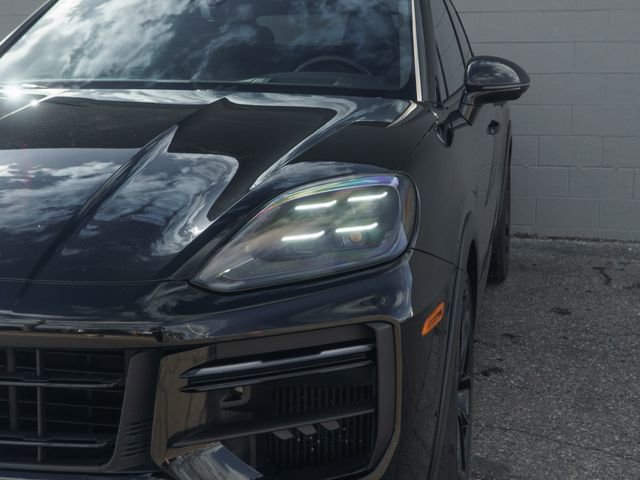 Certified 2024 Porsche Cayenne Turbo GT image 11