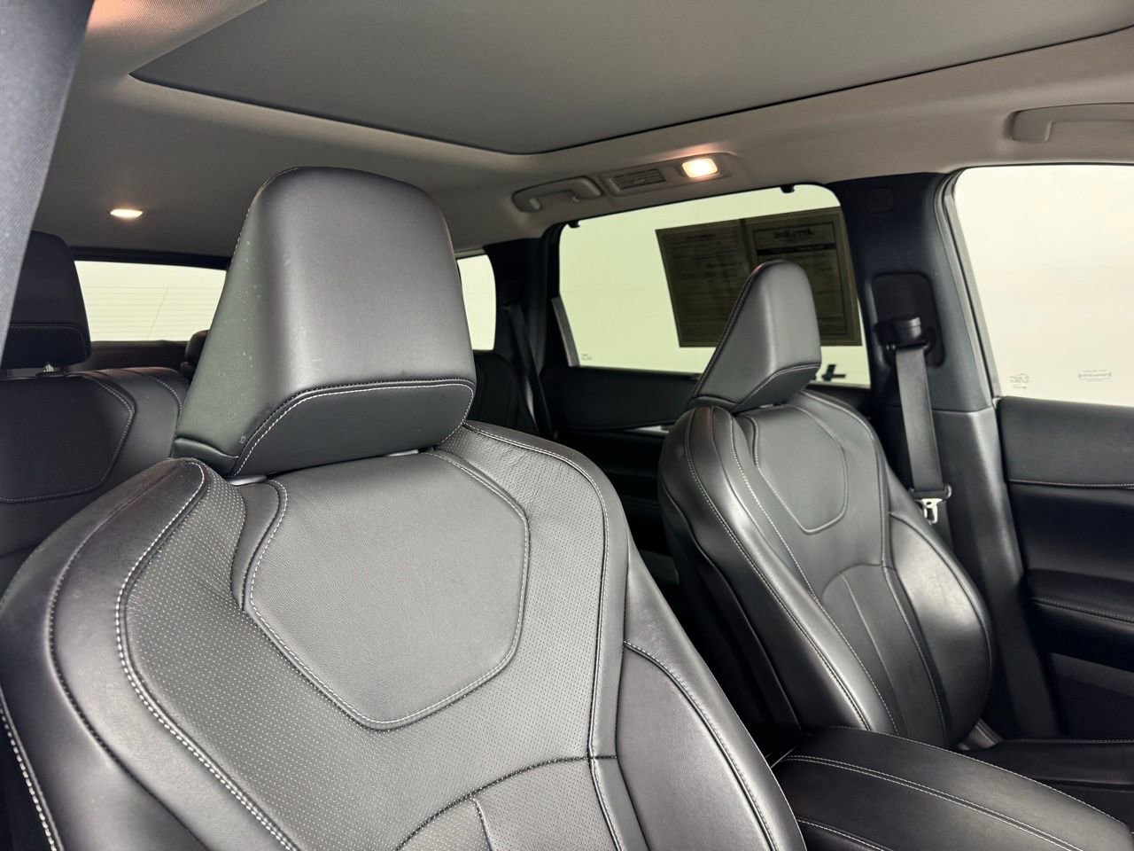 Used 2023 INFINITI QX60 Luxe w/ Performance Audio Package image 36