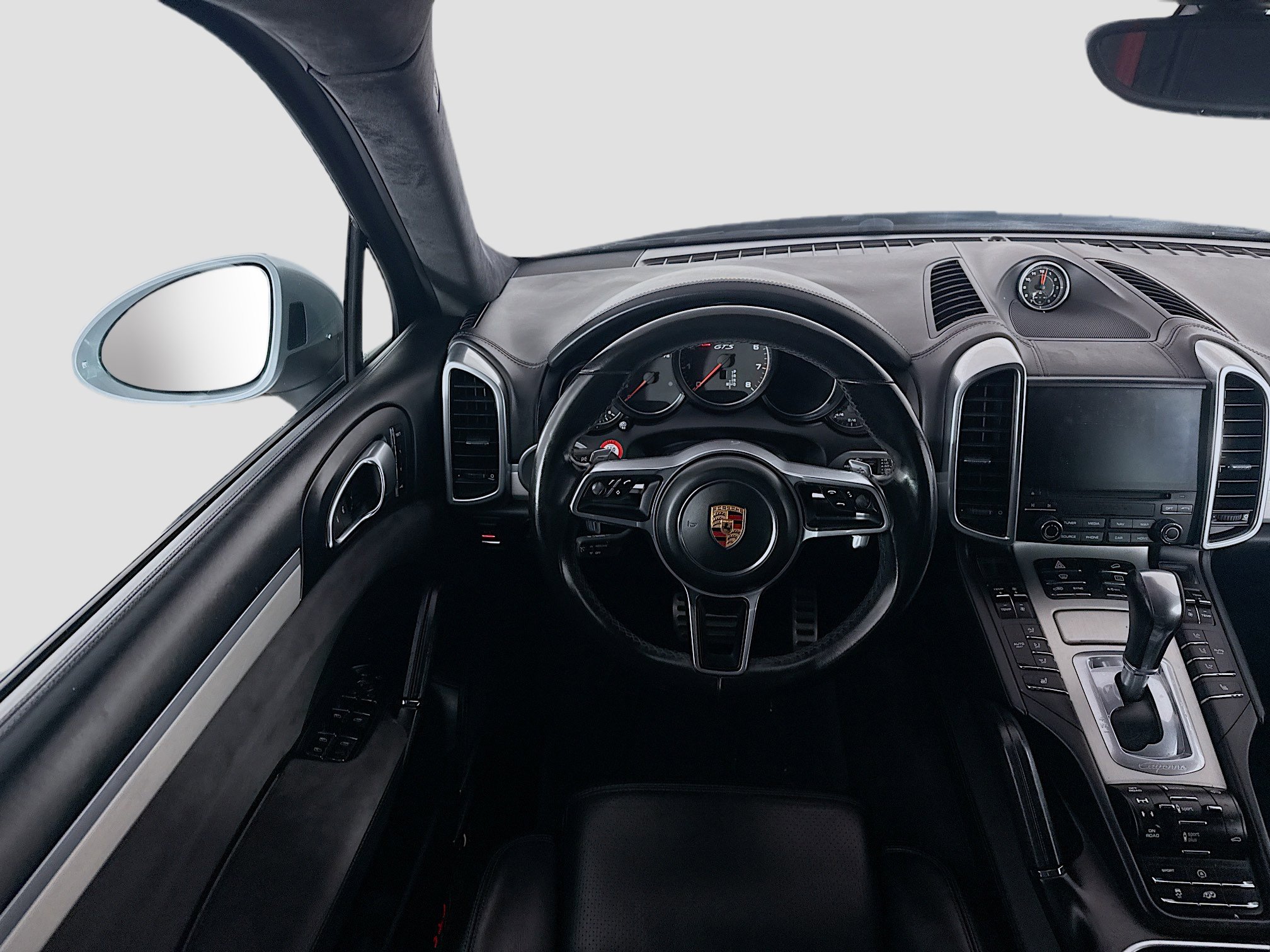 Used 2018 Porsche Cayenne GTS image 17