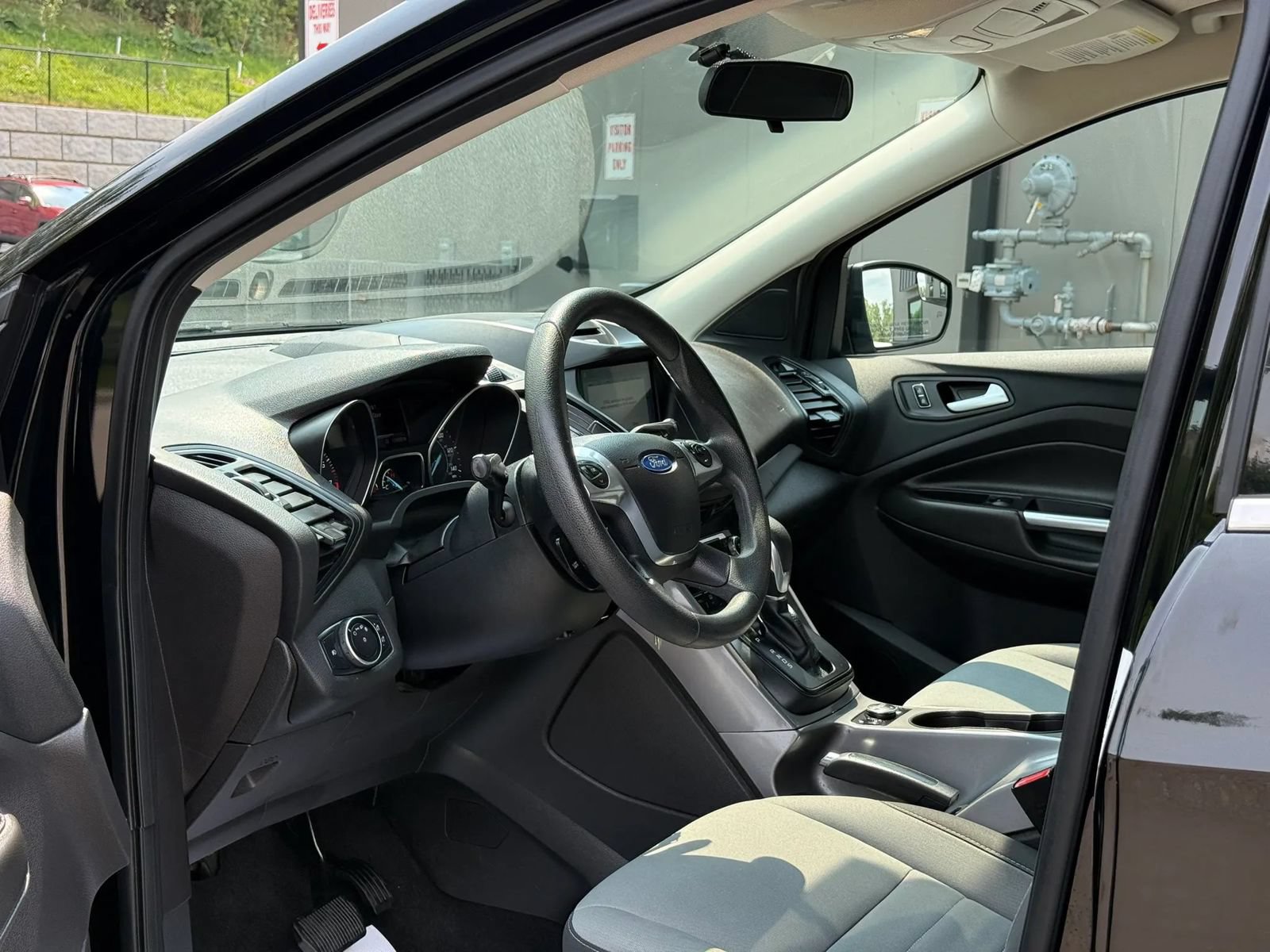 Used 2016 Ford Escape SE w/ Equipment Group 201A FWD image 9