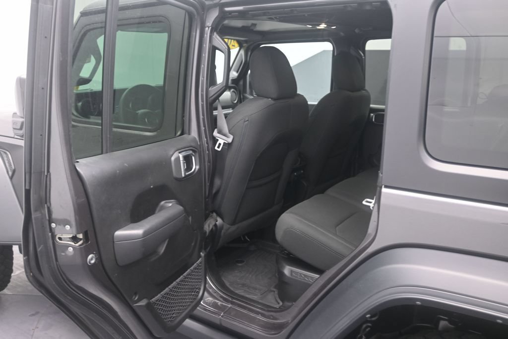 Used 2023 Jeep Wrangler Unlimited w/ Cold Weather Group AWD/4WD image 13