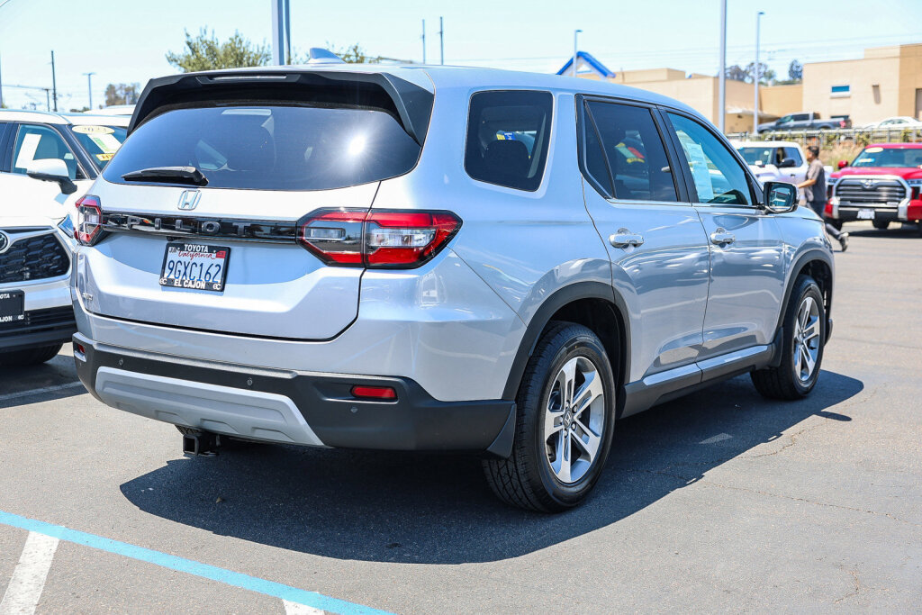 Used 2023 Honda Pilot EX-L image 27
