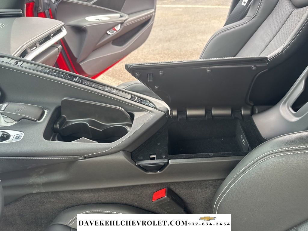 Used 2024 Chevrolet Corvette Stingray Coupe w/ Z51 Performance Package image 32