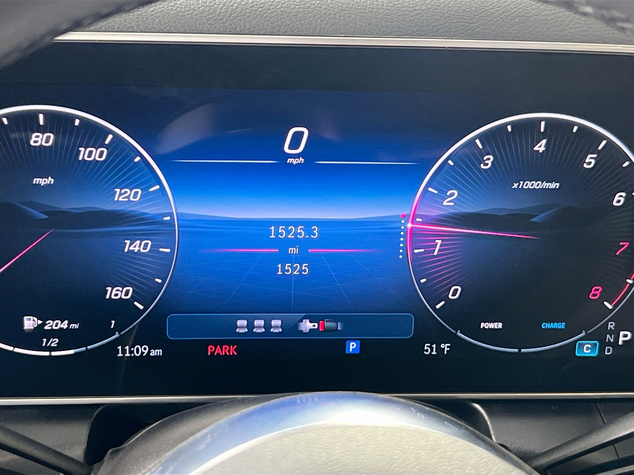 Used 2025 Mercedes-Benz GLC 300 4MATIC image 12