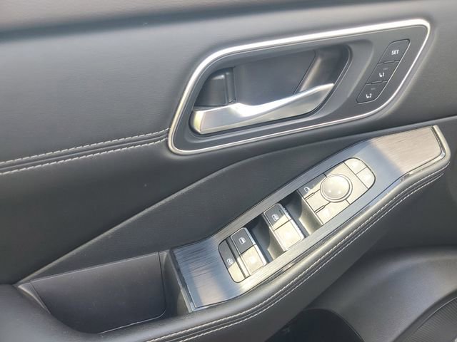 Certified 2023 Nissan Rogue Platinum image 16