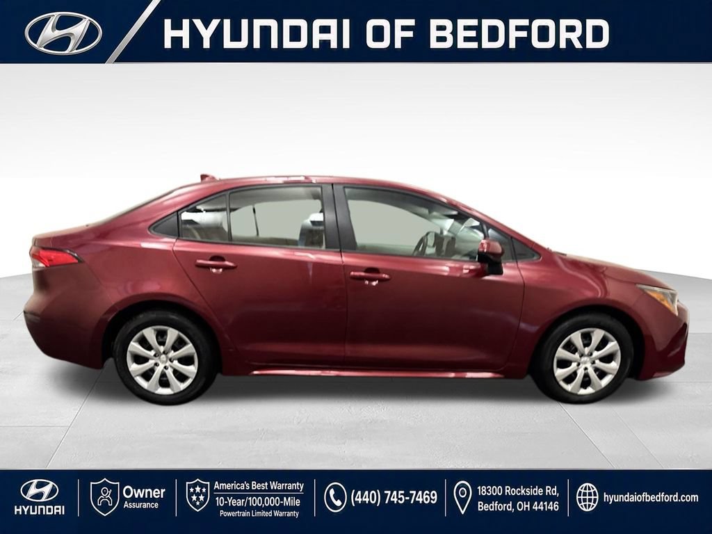 Used 2025 Toyota Corolla LE FWD image 4