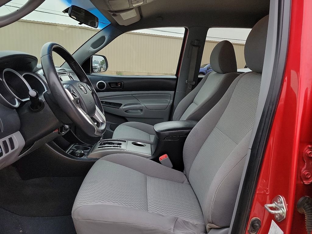 Used 2015 Toyota Tacoma PreRunner w/ SR5 Package RWD image 19