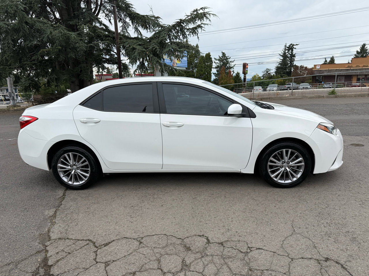 Used 2014 Toyota Corolla LE Premium image 7