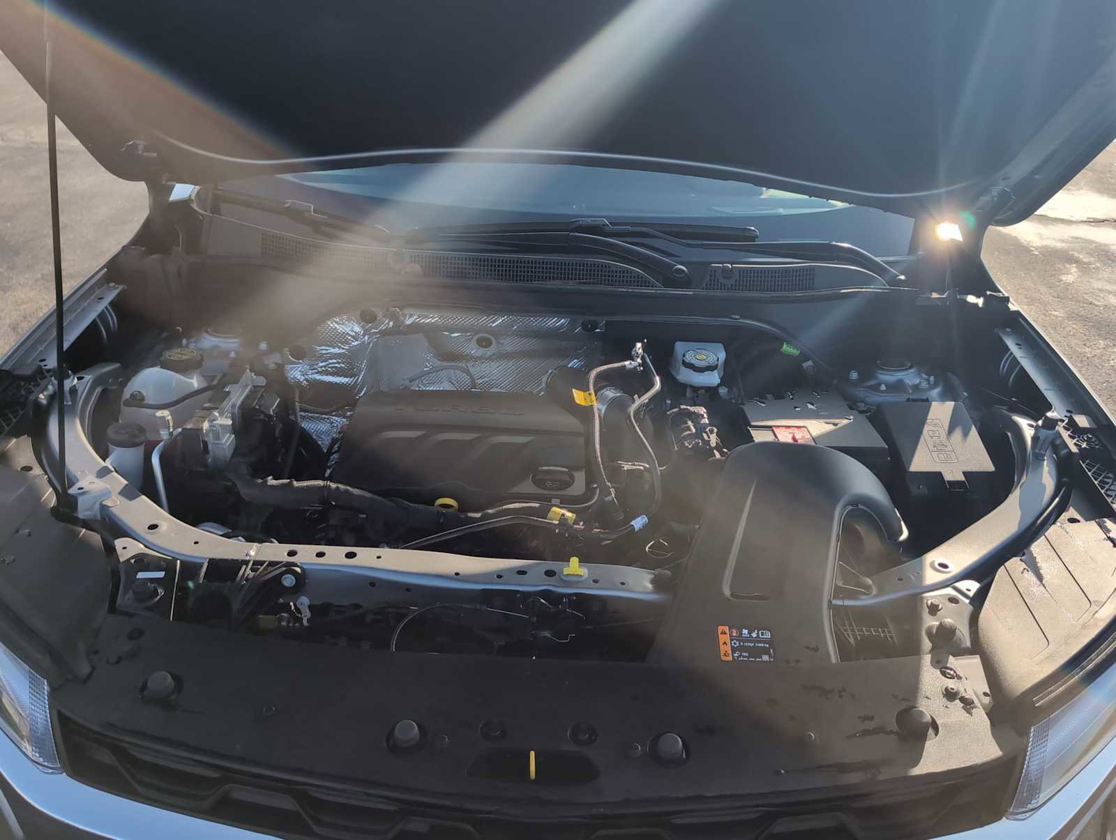 Used 2025 Chevrolet Trax LT w/ LT Convenience Package image 28