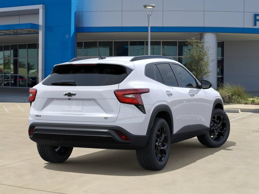 New 2026 Chevrolet Trax LT w/ Driver Confidence Package FWD image 4