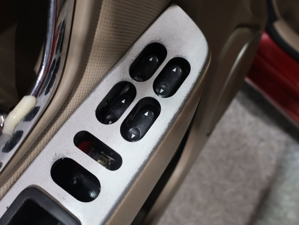 Used 2006 Mercury Mariner Luxury image 19