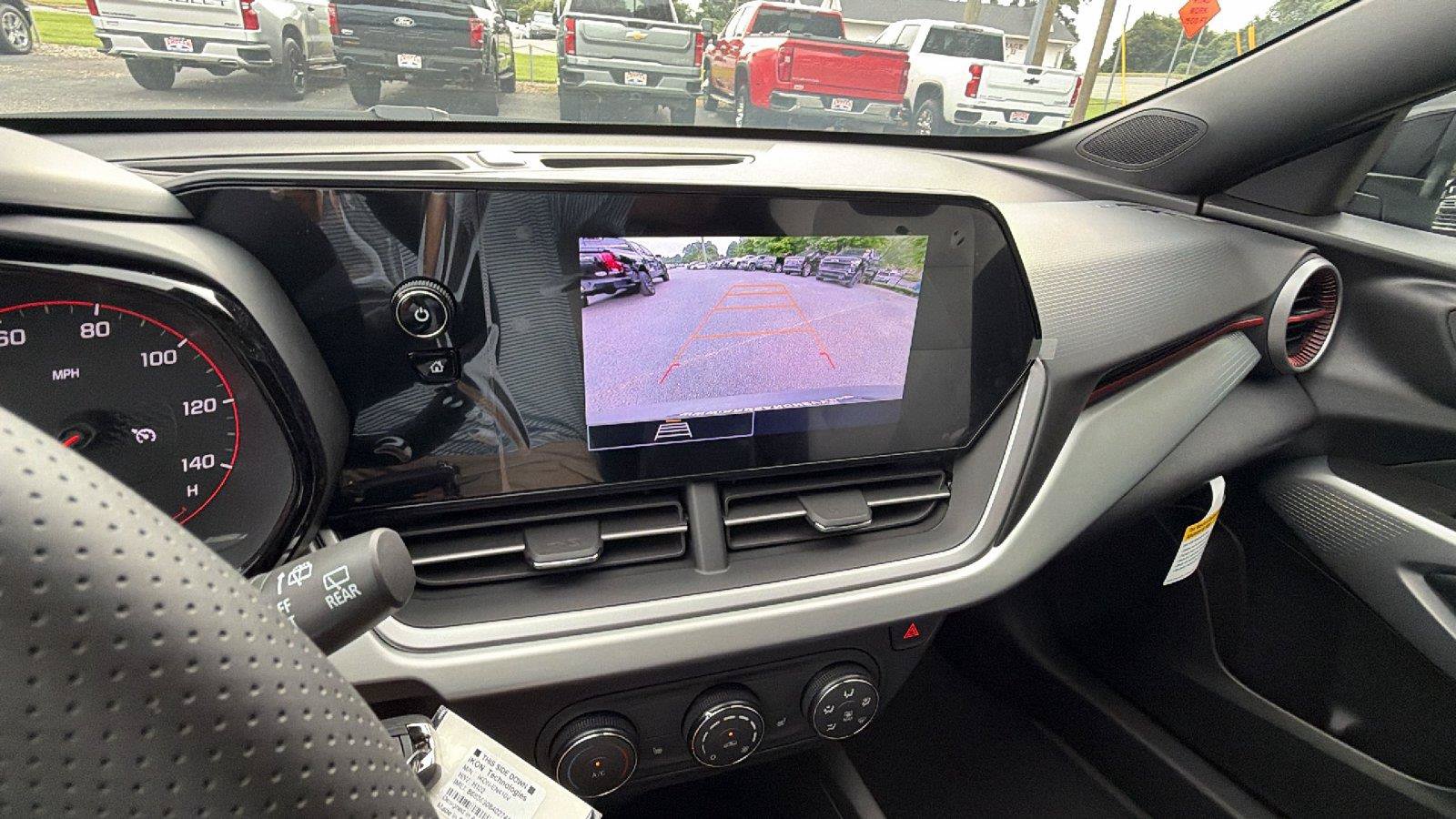 New 2026 Chevrolet Trax RS w/ Sunroof Package FWD image 27